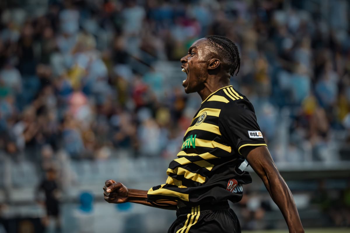 SOCCER - Riverhounds